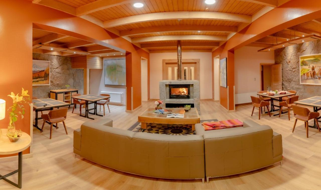 Calafate Apart Hotel Coyhaique Bagian luar foto