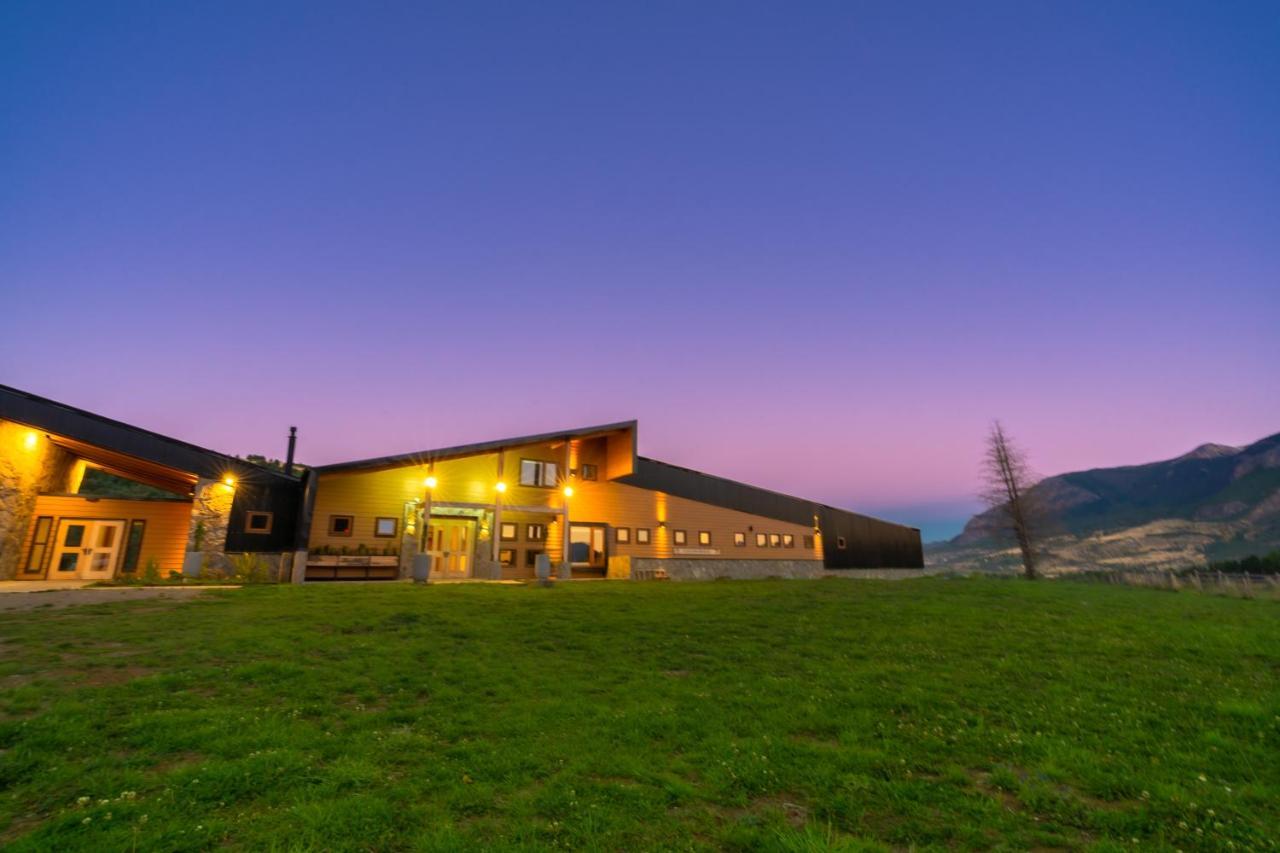 Calafate Apart Hotel Coyhaique Bagian luar foto