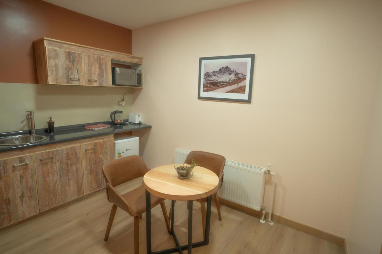 Calafate Apart Hotel Coyhaique Bagian luar foto